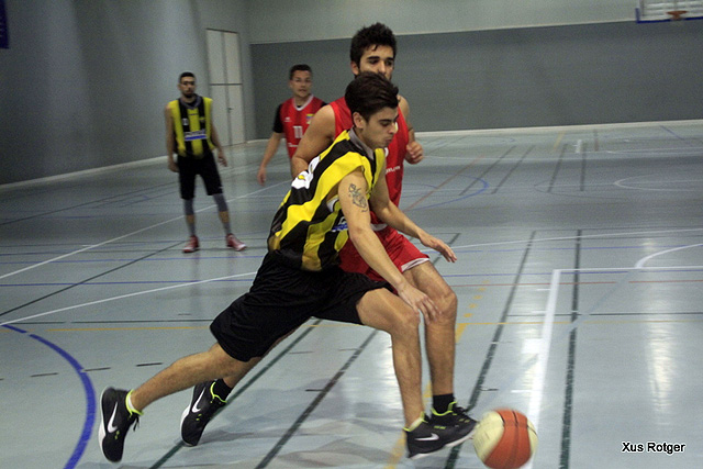 Es castell-alcazar sen masc