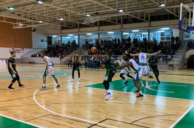 Basquet La Roda-Hestia Menorca