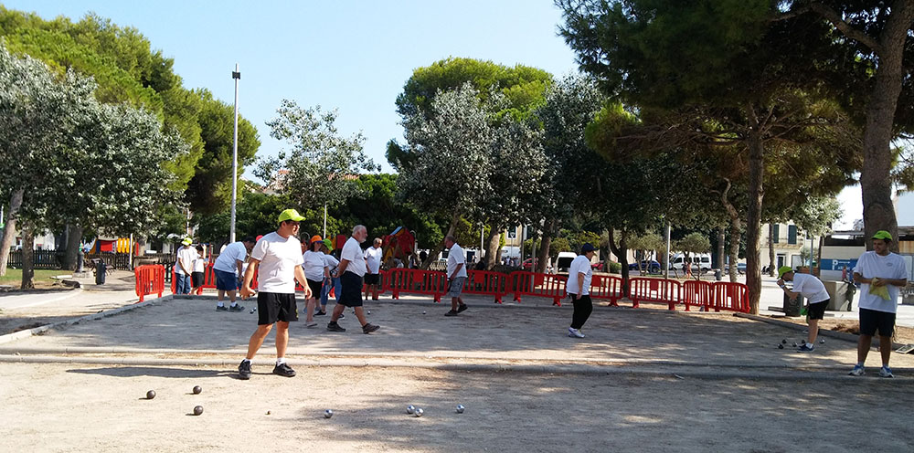 Imatges d'una partida petanca