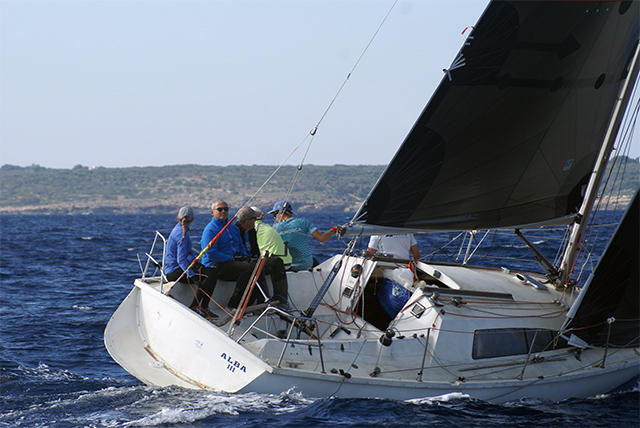 Alba III en la regata