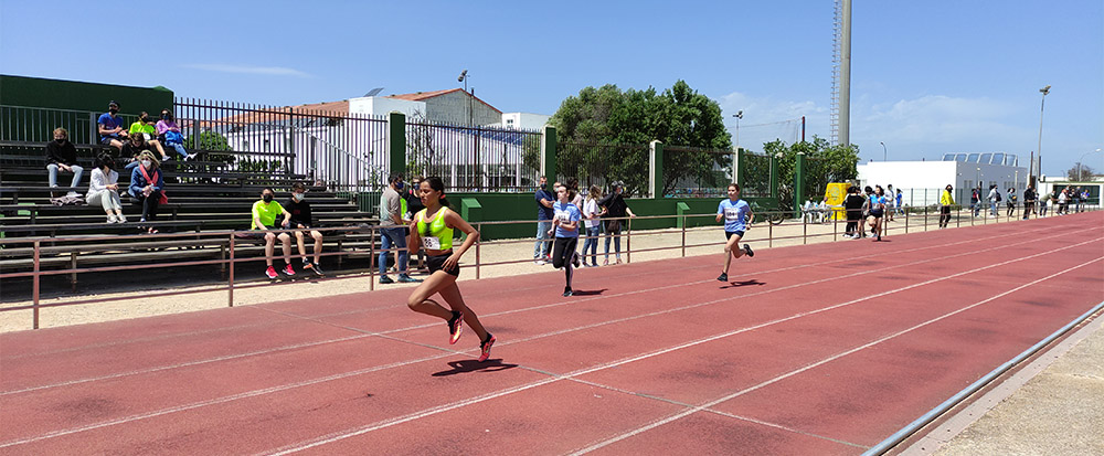 Control de pista escolar de atletismo