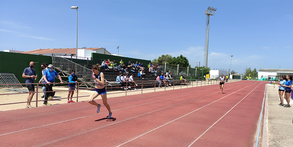 Control de pista escolar de atletismo
