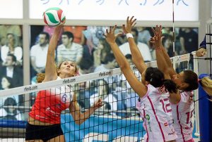 Feel Volley Alcobendas - Avarca de Menorca (Foto Ángel Rivas)