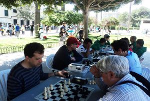 Ajedrez en s'Esport al carrer