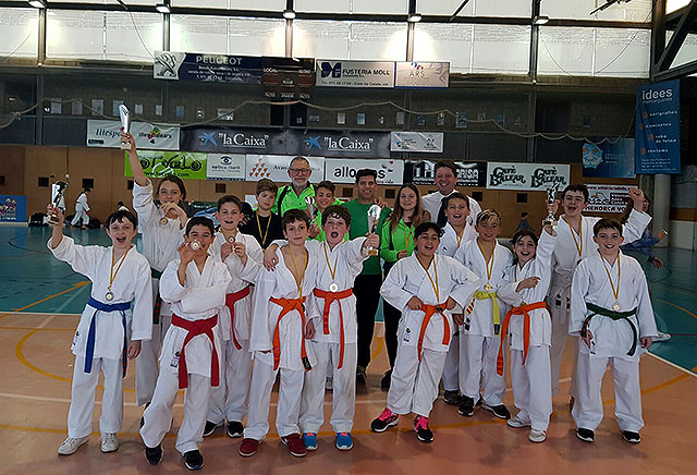 PREMIATS C. MENORCA KARATE EQUIPS