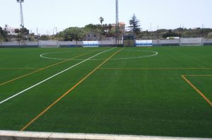 Futbol-Nou césped Camp Es Castell