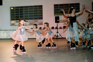 Patinaje Artístico UD Mahón- LLAMANDO A LA TIERRA