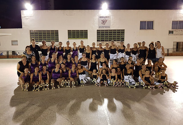 Patinaje UD Mahón-grupo el dia del festival