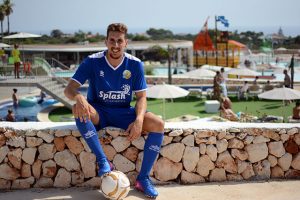 Noves camisetes CCE Sant Lluís Foto- Victor Cicuendez