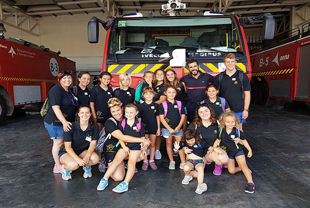 Patinaje- visita a los bomberos del aeropuerto