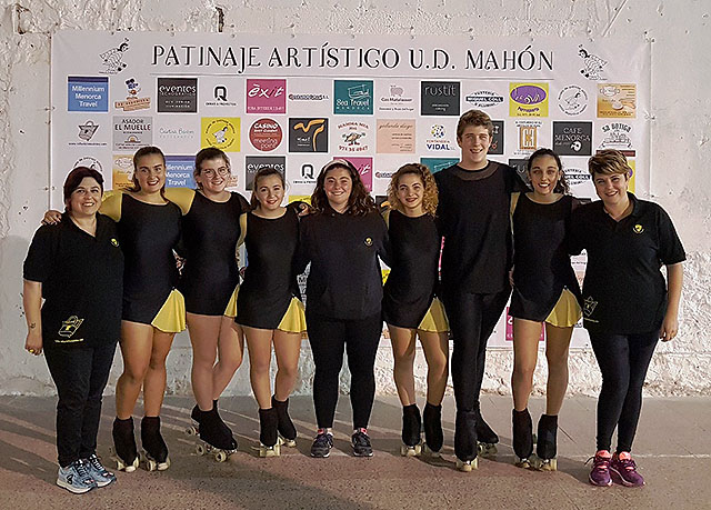 11 GRUPO TECNICO-Presentación Escuela Patinaje Artístico UD Mahón