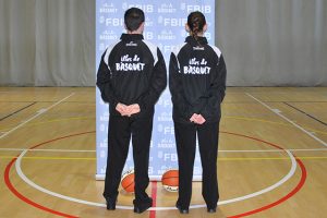 Nova vestimenta arbitral de bàsquet