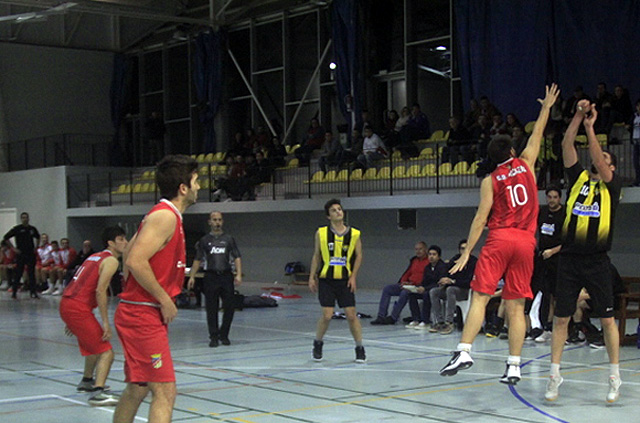 Es castell-alcazar sen masc