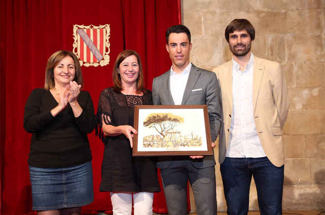 Albert Torres-Reconocimiento Gover Balear por la medalla de plata campeonato del mundo