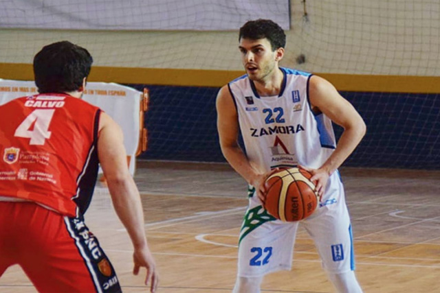 Xavi Hernández, primer fichaje del Bàsquet Menorca