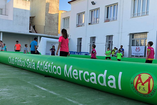 Mini Futbol hinchable para todos-At mercadal FS