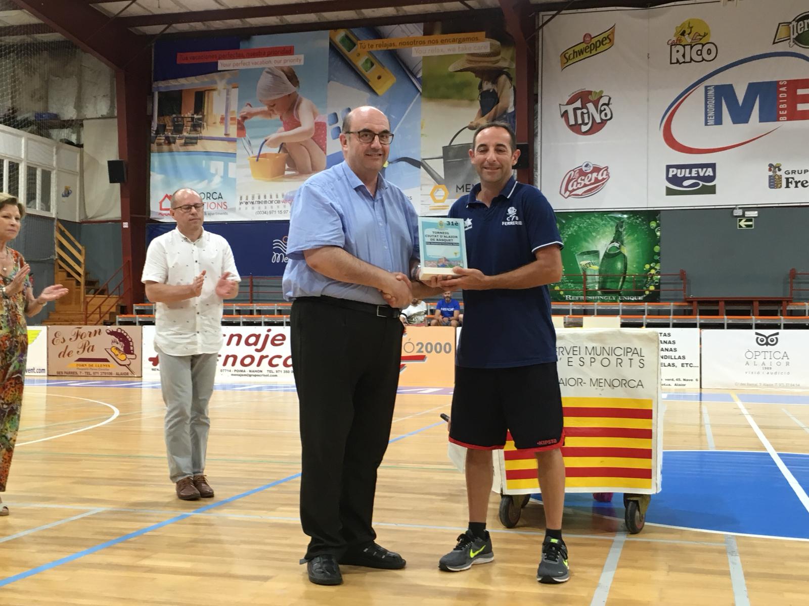 ENTREGA TROFEUS- FERRE