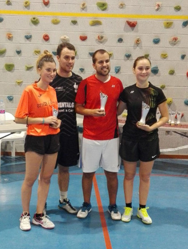 Open Festes de Maó de bádminton-Mar Casasnovas-Carlos Riudavets campions Esther Seguí-Pedro Ameller segons Dobles mixtes