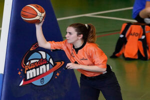 Laura Reus, arbitre básquet