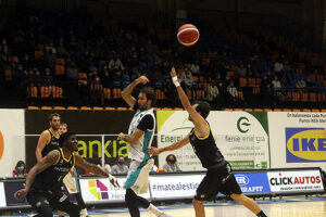 Basquet LEB Hestia Menorca-Jairis