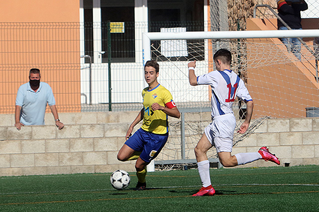 Fútbol DH At Villacarlos- Europa_