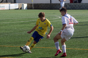 Fútbol DH At Villacarlos- Europa_