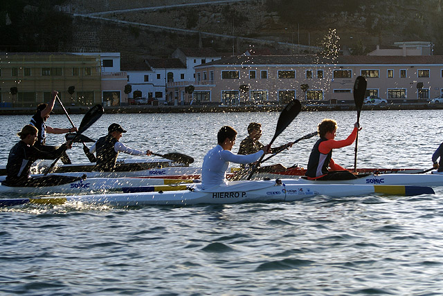 Palistas en el puerto de Mahón