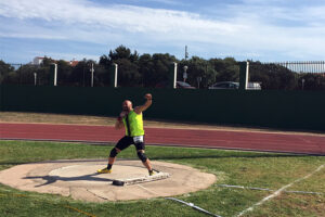 Control de pista escolar de atletismo