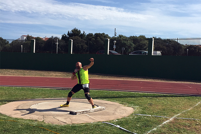 Control de pista escolar de atletismo