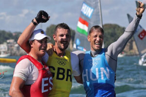 Joan Cardona-Bronce JJOO Tokio en vela Finn con podium