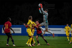 Álex Quevedo4- Titular España sub 18