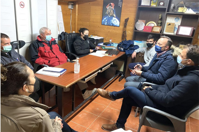 Acuerdo- El gobierno municipal y la junta directiva del club acordaron cerrar la deuda con el Ayuntamiento (Foto AJUNTAMENT D'ALAIOR)