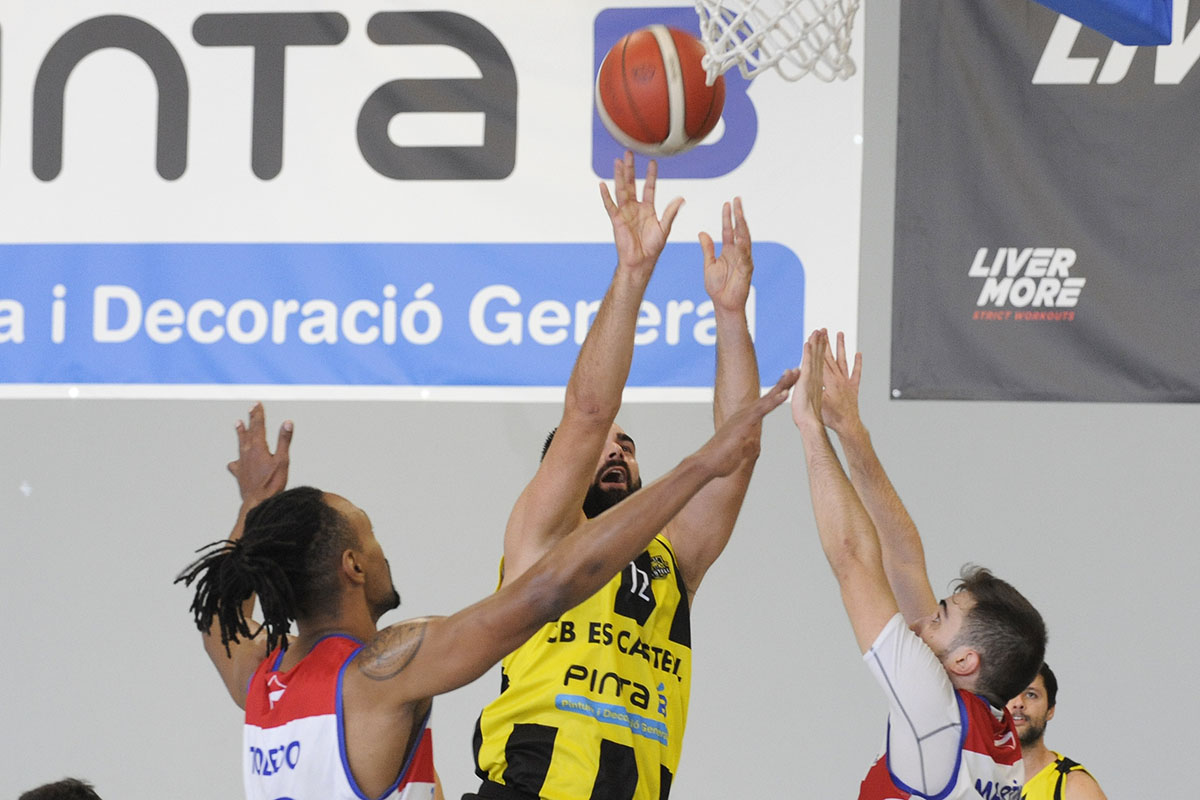 tm211121031pinta_b_es_castell_valls_basket