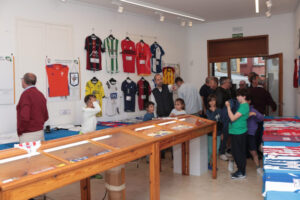 Camisetas centenarias AHFM