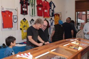 Camisetas centenarias AHFM