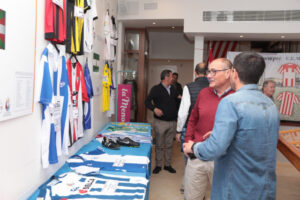 Camisetas centenarias AHFM