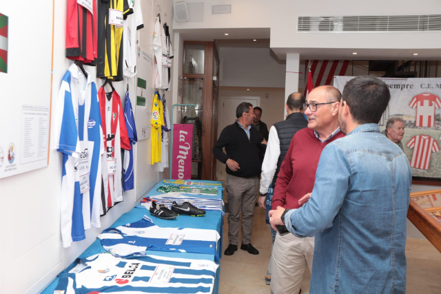 Camisetas centenarias AHFM