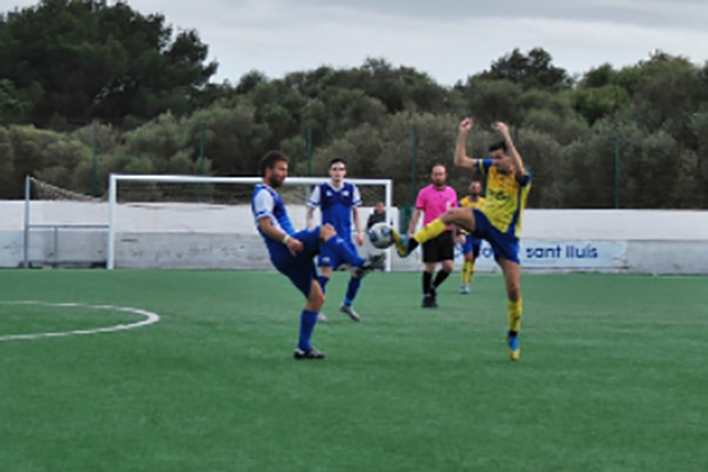 Futbol Regional CCE Sant Lluís- At Villacarlos