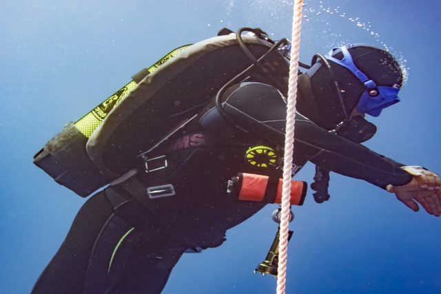 Secció d'escafandrisme del Club Nàutic Ciutadella-visita el Malakoff