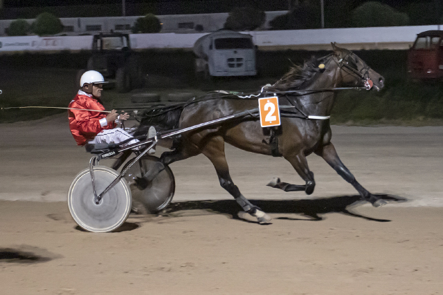 Carreras Trot Mô 10-6-22-9