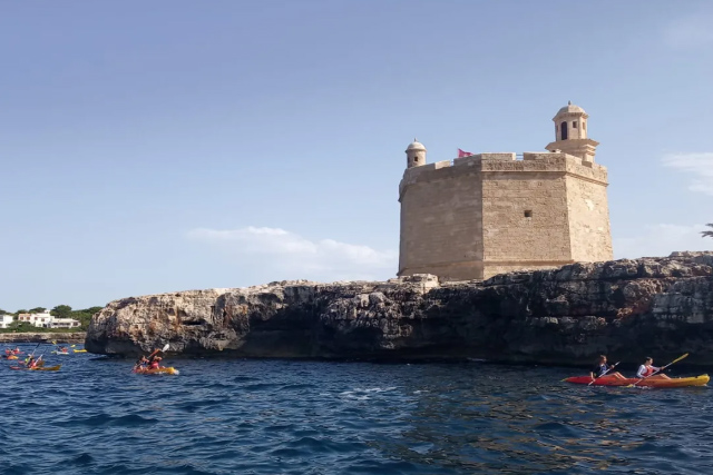 El Quadrado aprèn caiac amb Es Nàutic