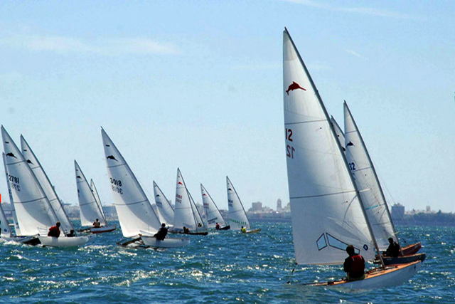 Vuelta a Menorca en Patín a Vela