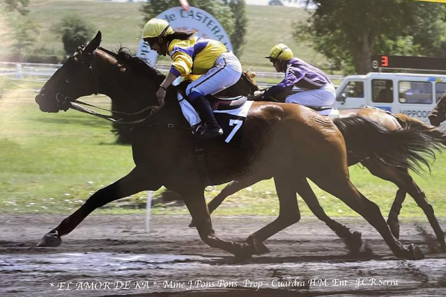 Julia Pons logra su primera victoria hipódromo frances