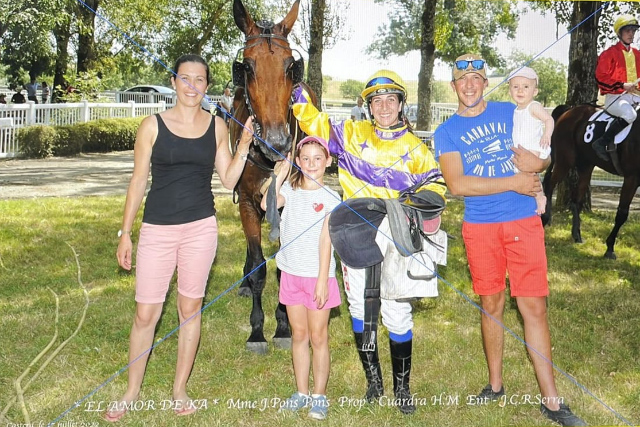 Julia Pons logra su primera victoria hipódromo frances
