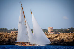 El Viveka, construido en 1929 para JP Morgan, vencedor en Big Boats