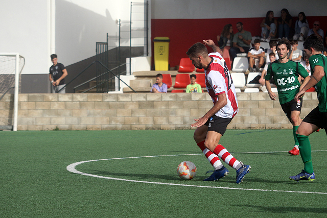 Futbol 3ª CE Mercadal_Tomeu Amengual_FIOL5040