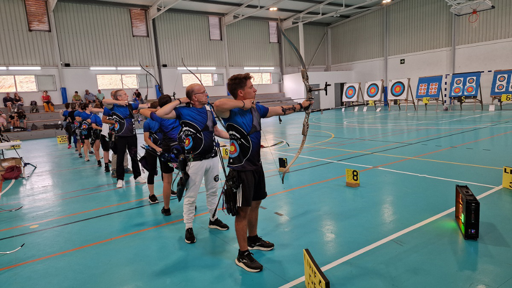 Triangular Indoor Menorca Lines 22