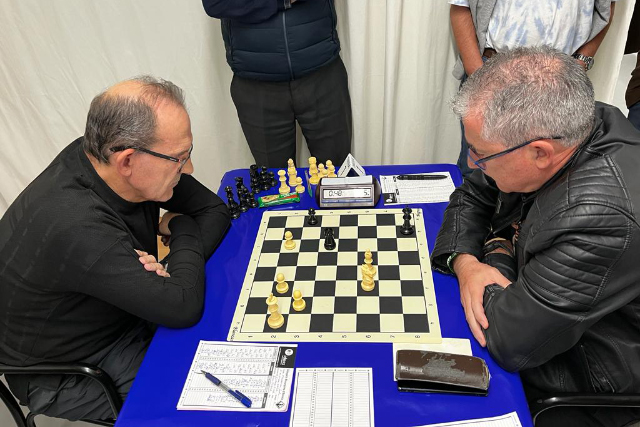 Joan Cubas lider Insular Ajedrez