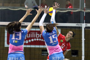 Challenge Cup de voleibol Avarca de Menorca-VK Prostêjov