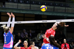 Challenge Cup de voleibol Avarca de Menorca-VK Prostêjov